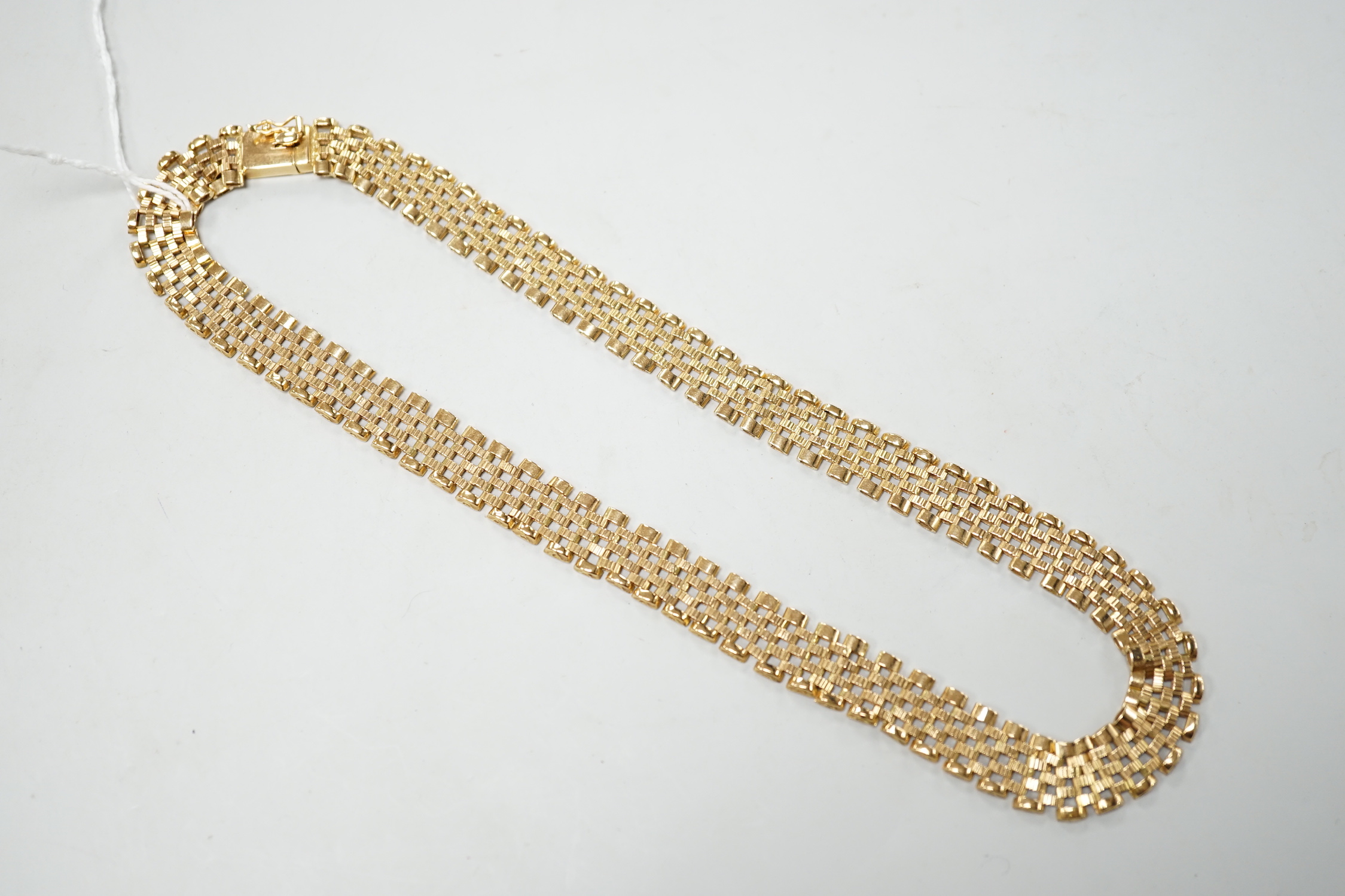 A 20th century Italian 750 necklace, 40cm, 32.6 grams.